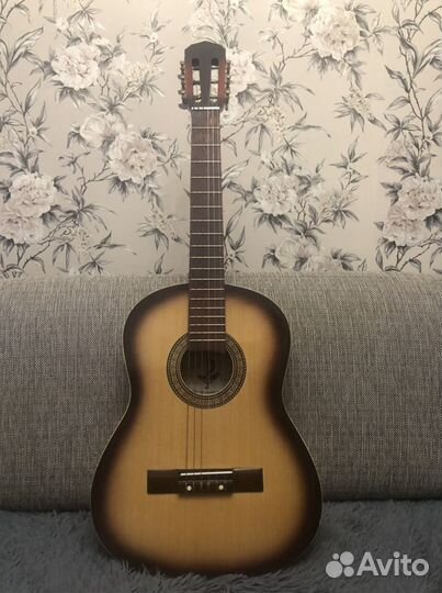 Гитара акустическая