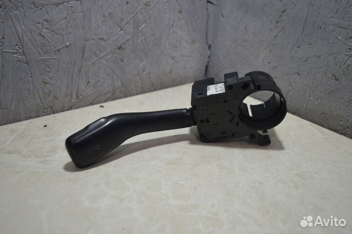 Переключатель поворотников Skoda Octavia 1 (A4)