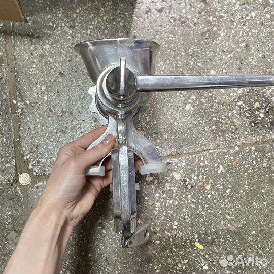 Мясорубка ручная механическая быт старинная