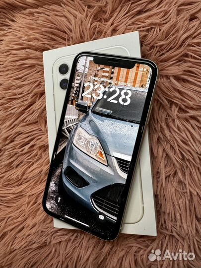 iPhone 11, 64 ГБ