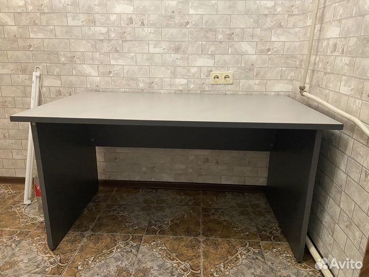 Стол офисный