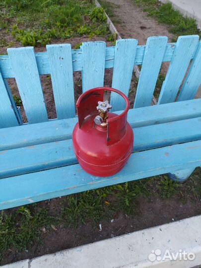 Газовая плита новая и баллон 5 литроввй