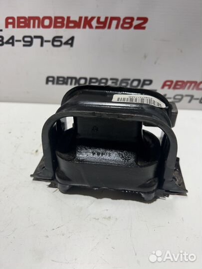 Подушка двигателя Правая R 4573773AB