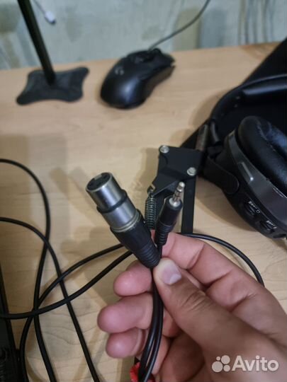 Студийный микрофон