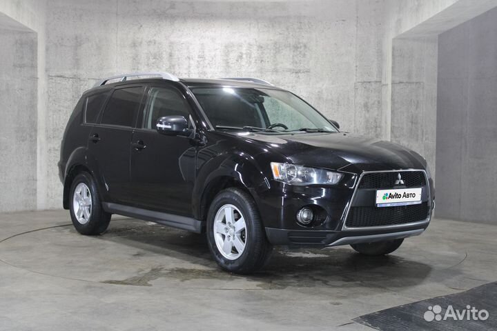 Mitsubishi Outlander 2.4 CVT, 2010, 256 186 км