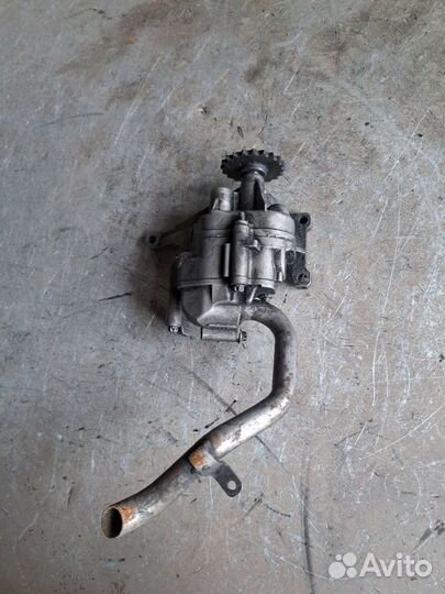 Насос масляный на Mercedes w211