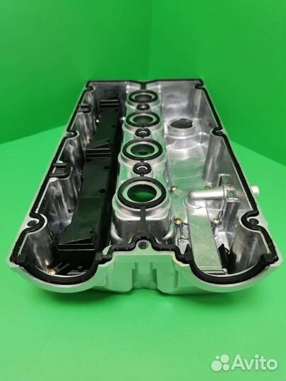 Клапанная крышка Opel Astra, Zafira Vectra Z16XEP