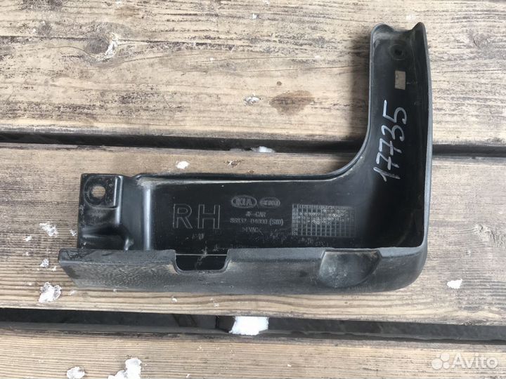 Брызговик передний правый Kia Optima IV 2016–2020