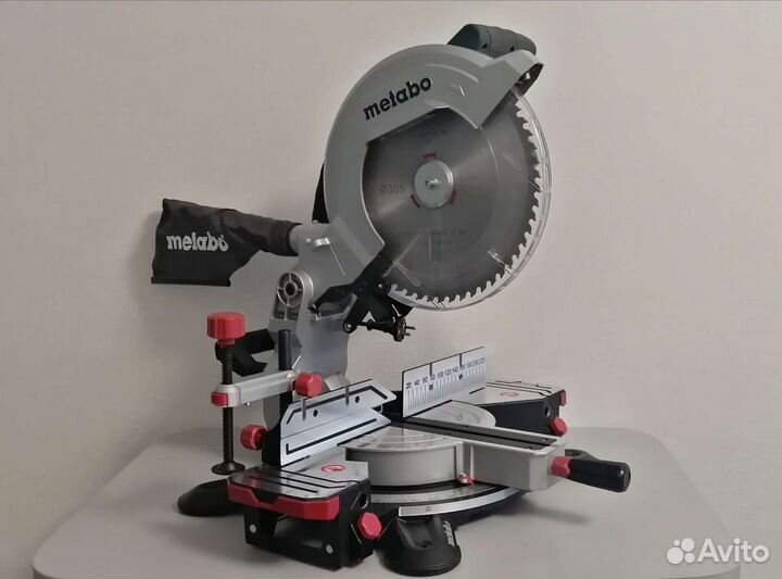 Аренда торцовочной пилы Metabo KS 305 M