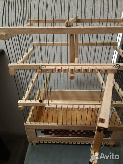 Клетка для птиц из дерева