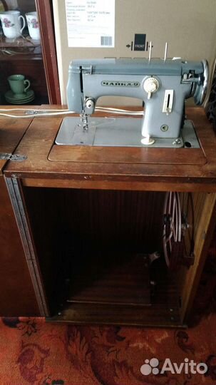 Швейная машина Чайка 2