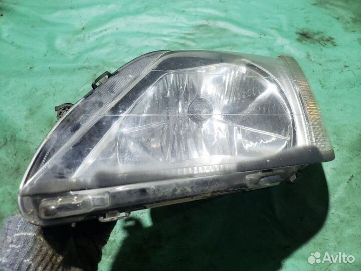 Фара передняя левая Renault Logan 1 1.4 2010