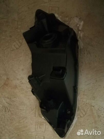 Фара Фольксваген Поло новая