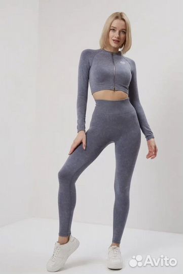 Костюм женский