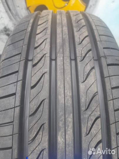 Landsail LS388 215/60 R16
