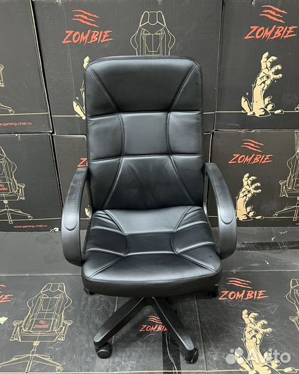 Офисное кресло