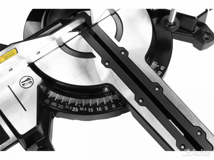 Торцовочная пила bull CM 2502