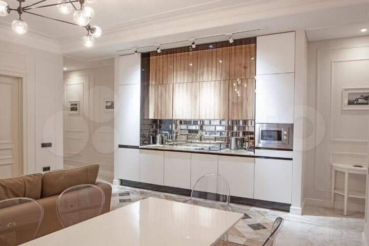 3-к. квартира, 80 м², 1/5 эт.