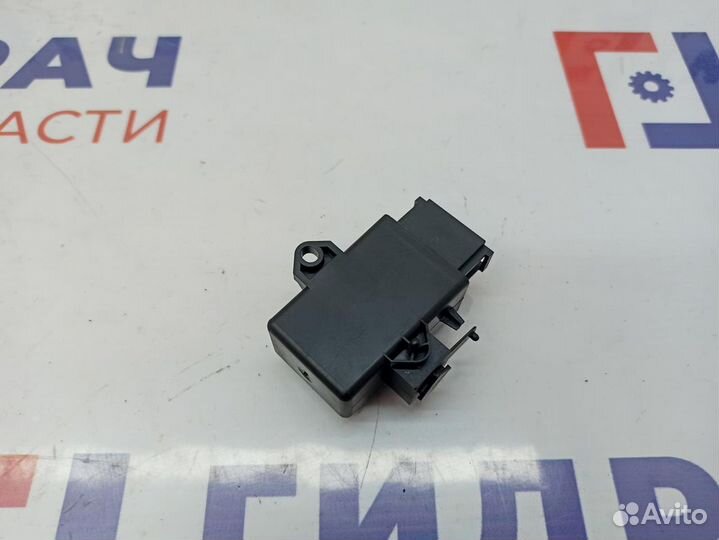 Блок электронный Skoda Superb 2 1Z0959772C. Сломано крепление