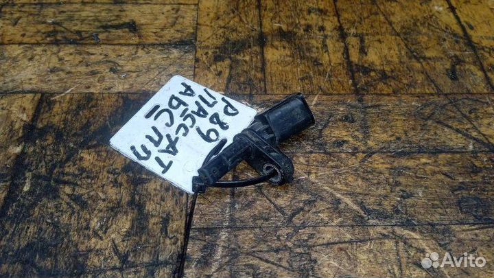 Датчик ABS передний правый Volkswagen Passat Cc