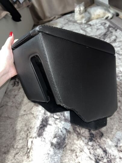 Подлокотник на hyundai solaris