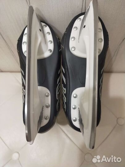Коньки хоккейные 36