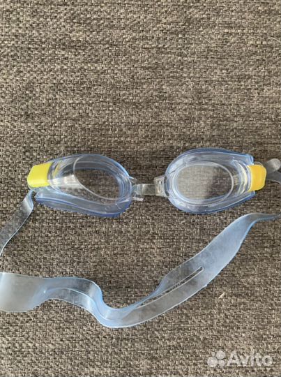 Очки для плавания