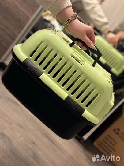 Переноска для кошек пластиковая (новая)