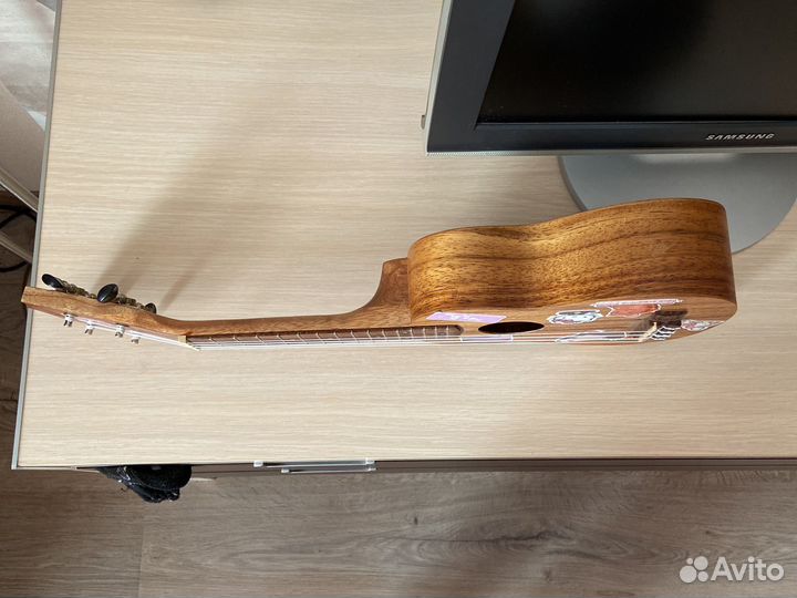 Укулеле с чехлом