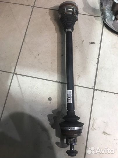 Привод передний правый Audi A4 cdnf 2010