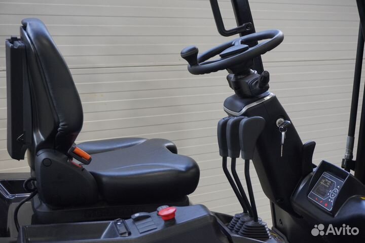 Вилочный погрузчик Hyundai 15BT-9U, 2024