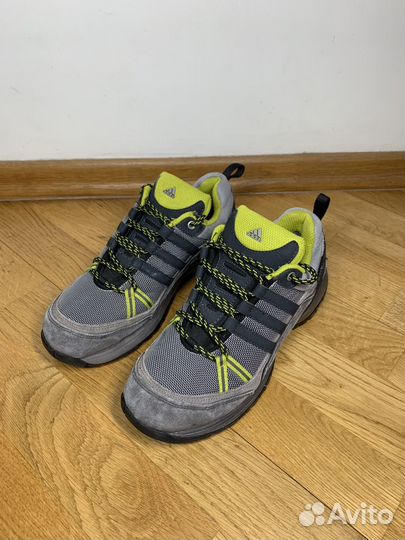 Трекинговые кроссовки Adidas