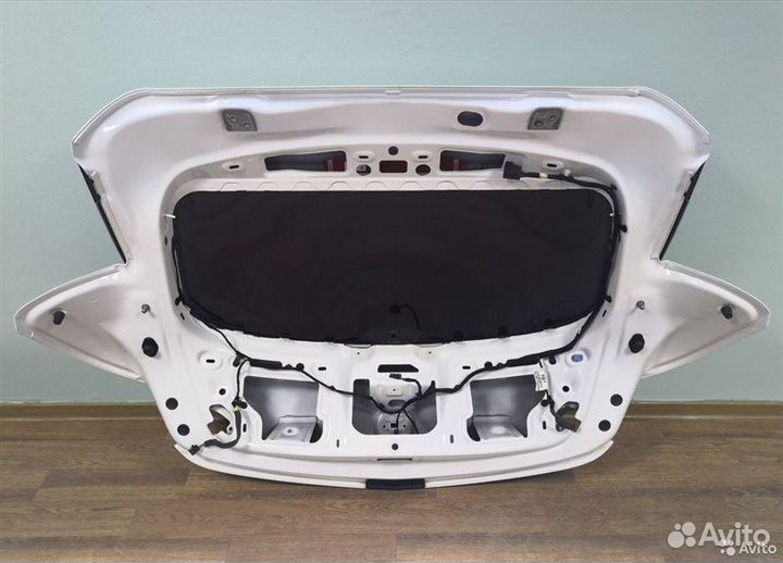 Крышка багажника Opel Astra J GTC A18XER 2012