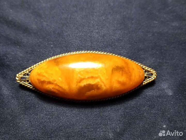 Брошь. Янтарь СССР