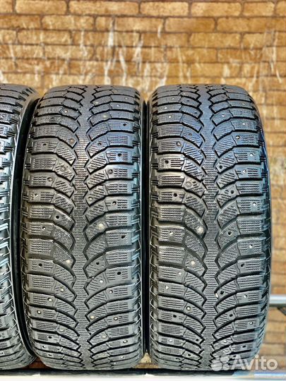 Bridgestone Blizzak Spike-01 215/55 R16