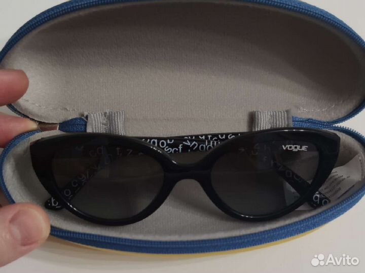Детские солнечные очки vogue