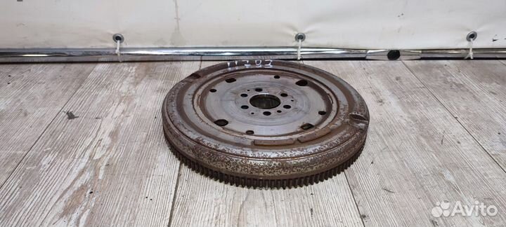 Маховик двухмассовый vw golf, jetta, 1.4 tsi (dsg)