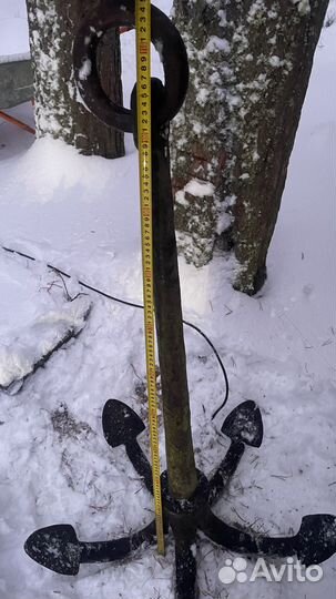 Якорь старинный