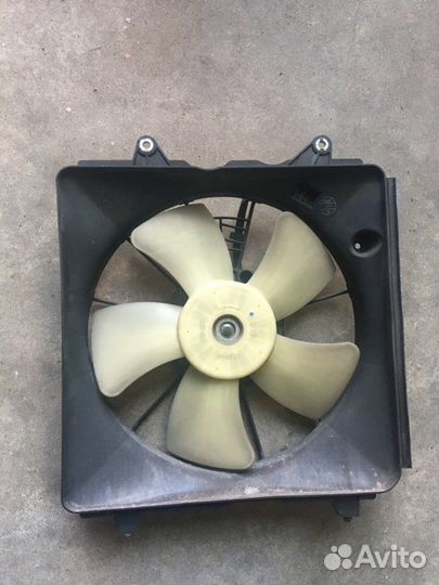 Вентилятор охлаждения радиатора левый Honda Civic