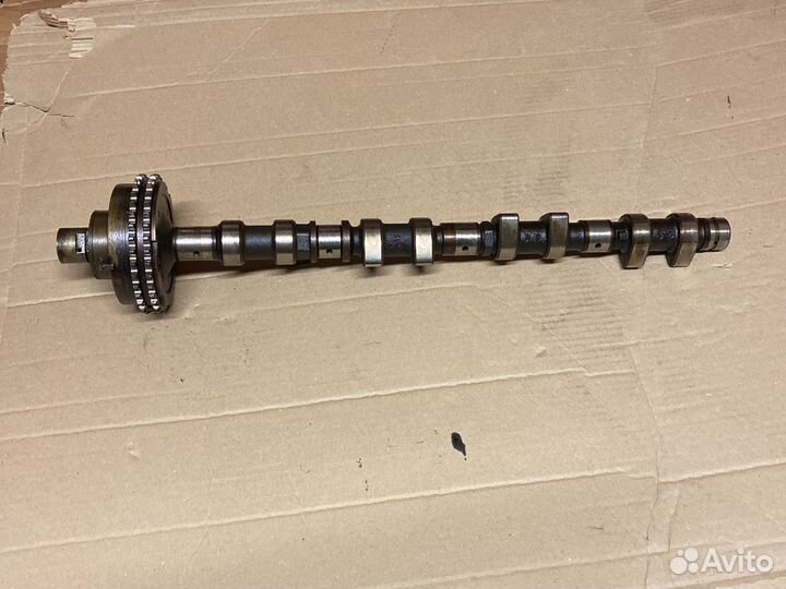Распредвал впускной Mercedes m119 трамблер