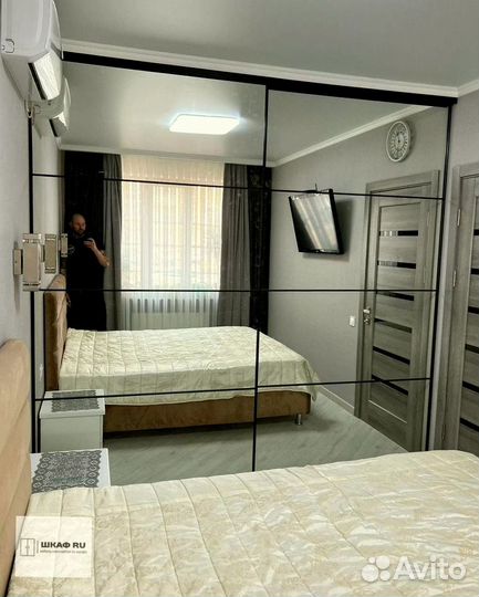 Шкаф купе зеркальный