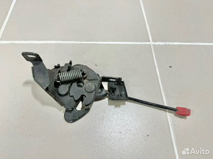 Замок капота Volkswagen Transporter T4 1991-2003