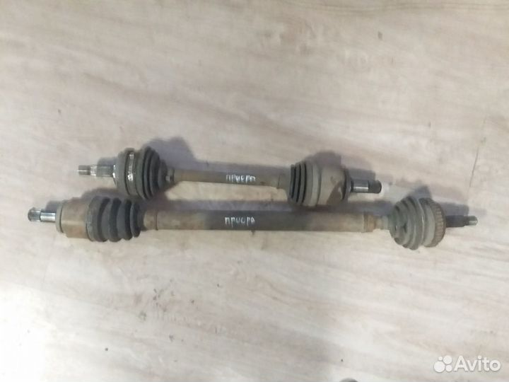 Привод Лада Приора 2012г