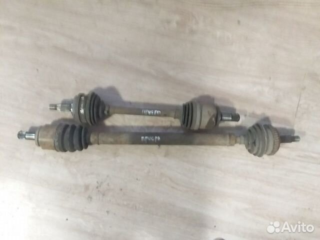 Привод Лада Приора 2012г