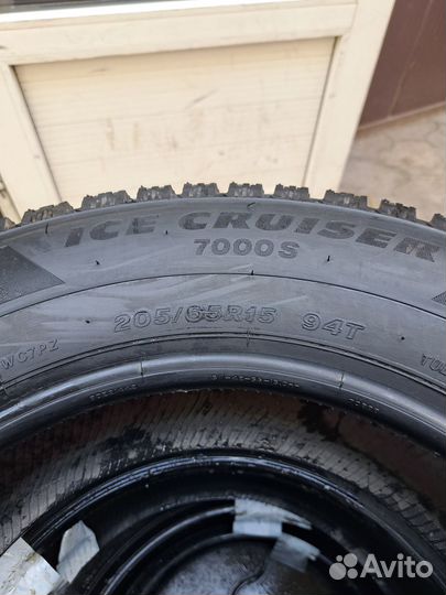 Bridgestone Ice Cruiser 7000S 205/65 R15 94T