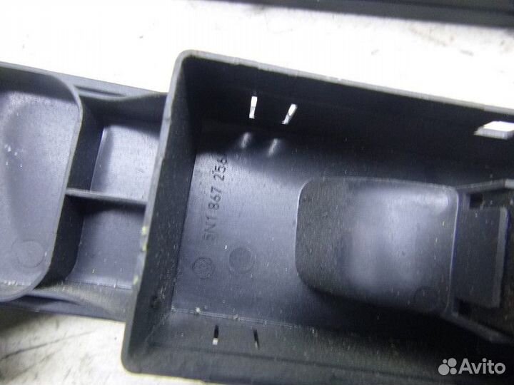 Кнопка стеклоподъемника передняя Volkswagen tiguan