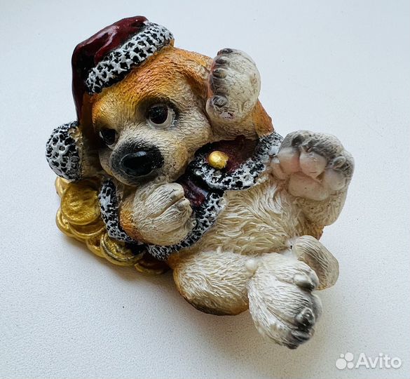 Фигурки и статуэтки для интерьера