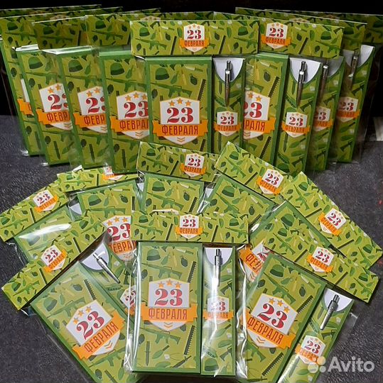 Подарок на 23 февраля в школу