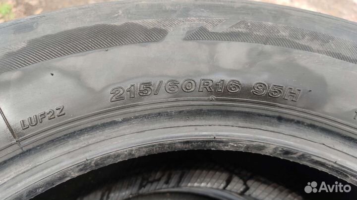 Bridgestone Luft RV II 215/60 R16