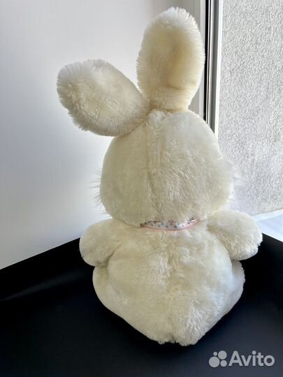 Мягкая игрушка заяц, поет, высота 50см, молочный